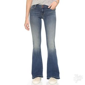 J Brand Sneaker Flare Jean in Ashburry